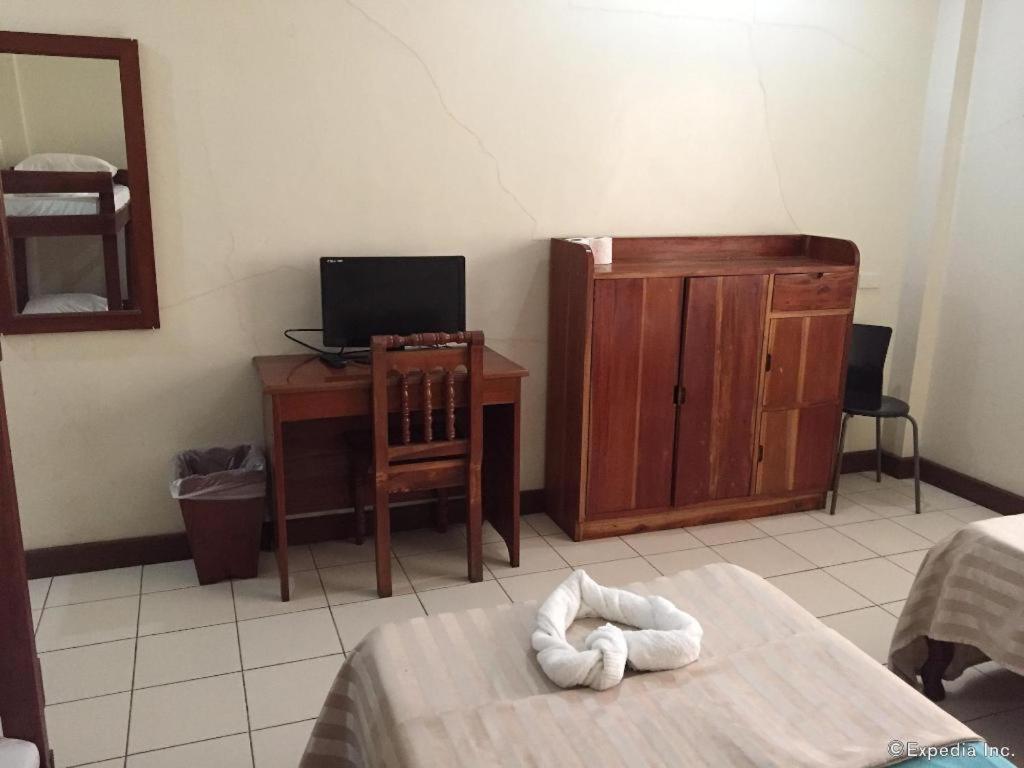 El Haciendero Private Hotel Илойло Сити Екстериор снимка