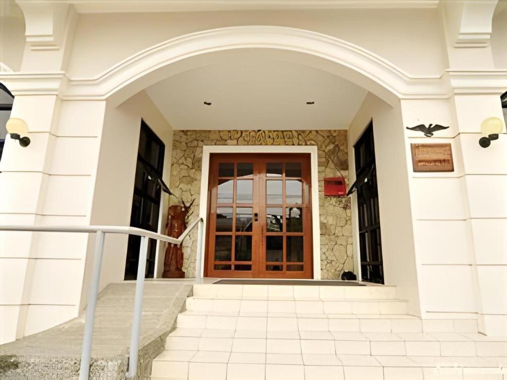 El Haciendero Private Hotel Илойло Сити Екстериор снимка