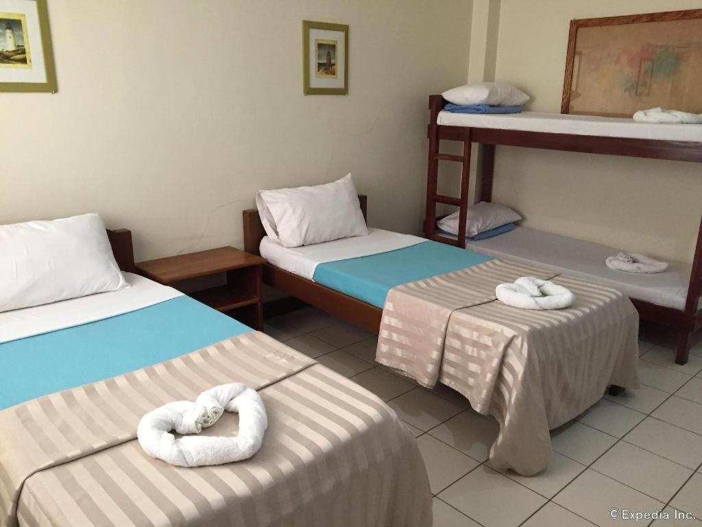El Haciendero Private Hotel Илойло Сити Екстериор снимка