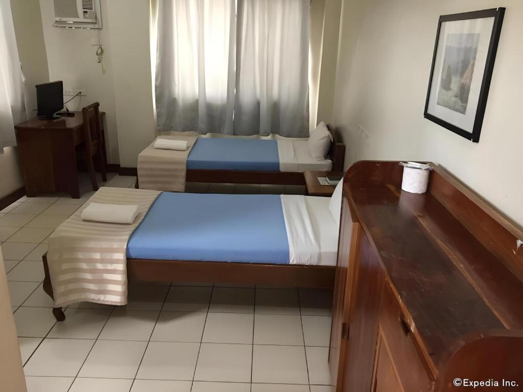 El Haciendero Private Hotel Илойло Сити Екстериор снимка