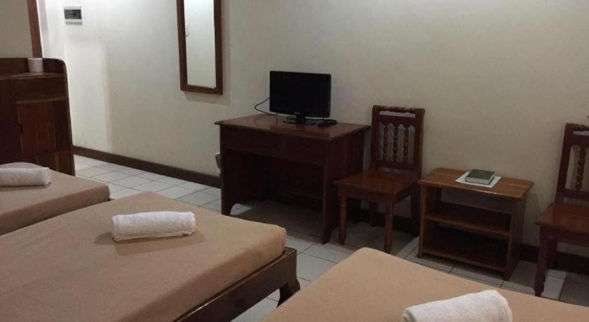 El Haciendero Private Hotel Илойло Сити Екстериор снимка