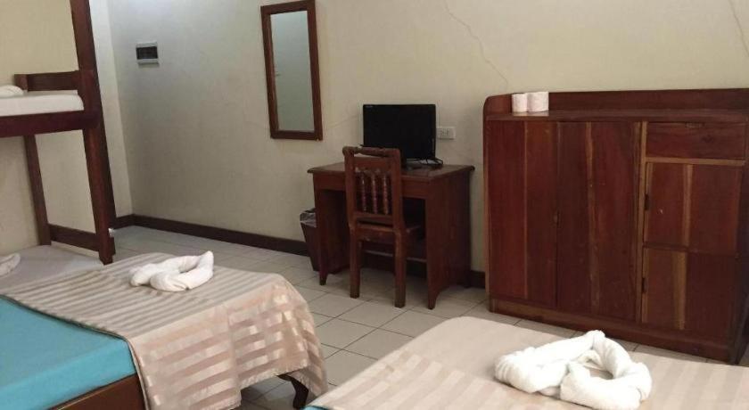 El Haciendero Private Hotel Илойло Сити Екстериор снимка