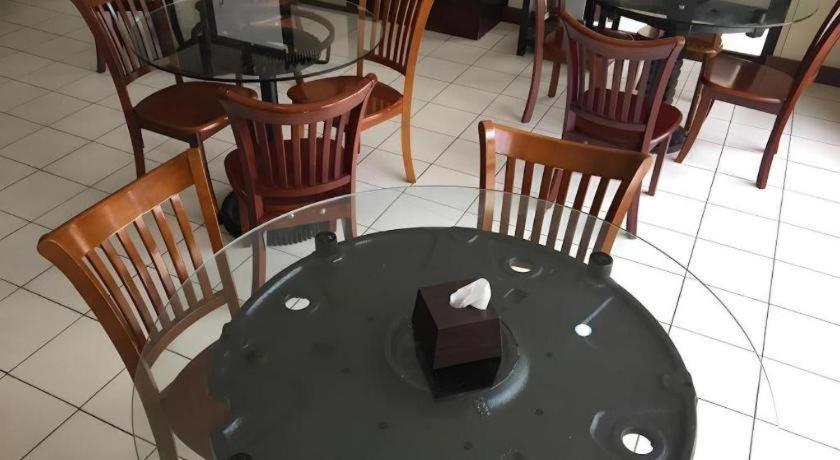 El Haciendero Private Hotel Илойло Сити Екстериор снимка