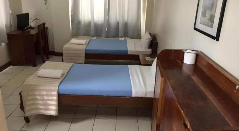 El Haciendero Private Hotel Илойло Сити Екстериор снимка