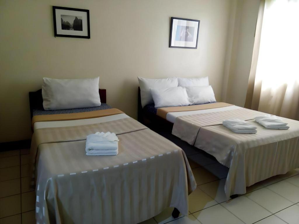 El Haciendero Private Hotel Илойло Сити Екстериор снимка